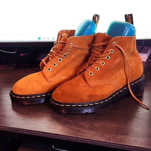 Yellow suede Doc Martens - Picture 3 of 8